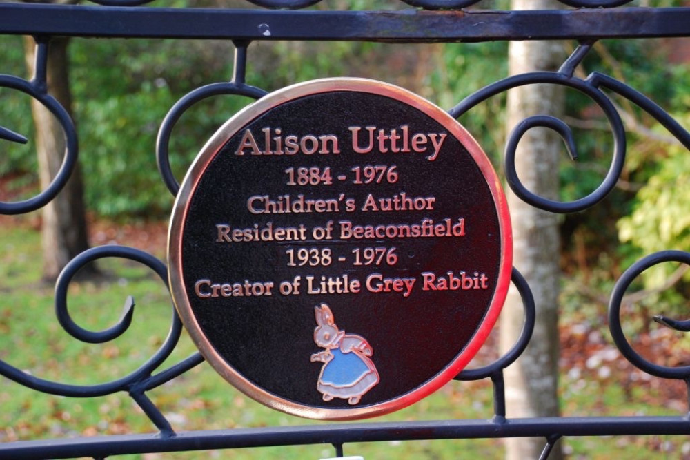 Alison Uttley plaque unveiling - December 2018-2