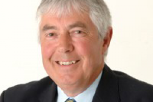 Les Davies, President